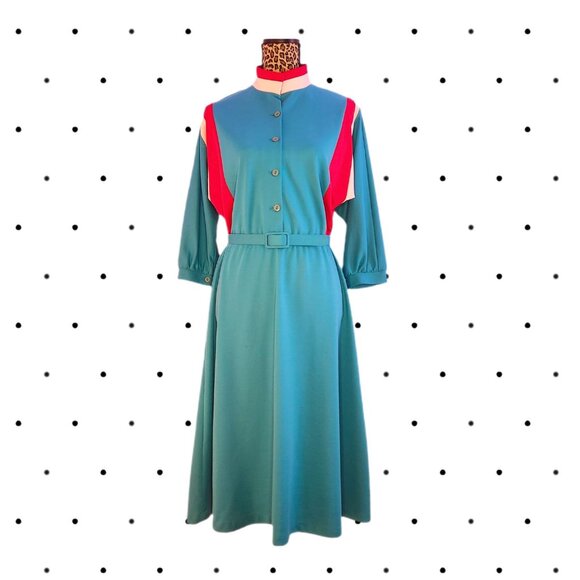 Vintage Teal button up dress with matching belt - Picture 1 of 8